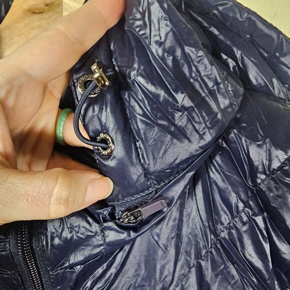 Calvin Klein Navy Quilted Puffer Medium Jacket Packable with bag. - Picture 7 of 16
